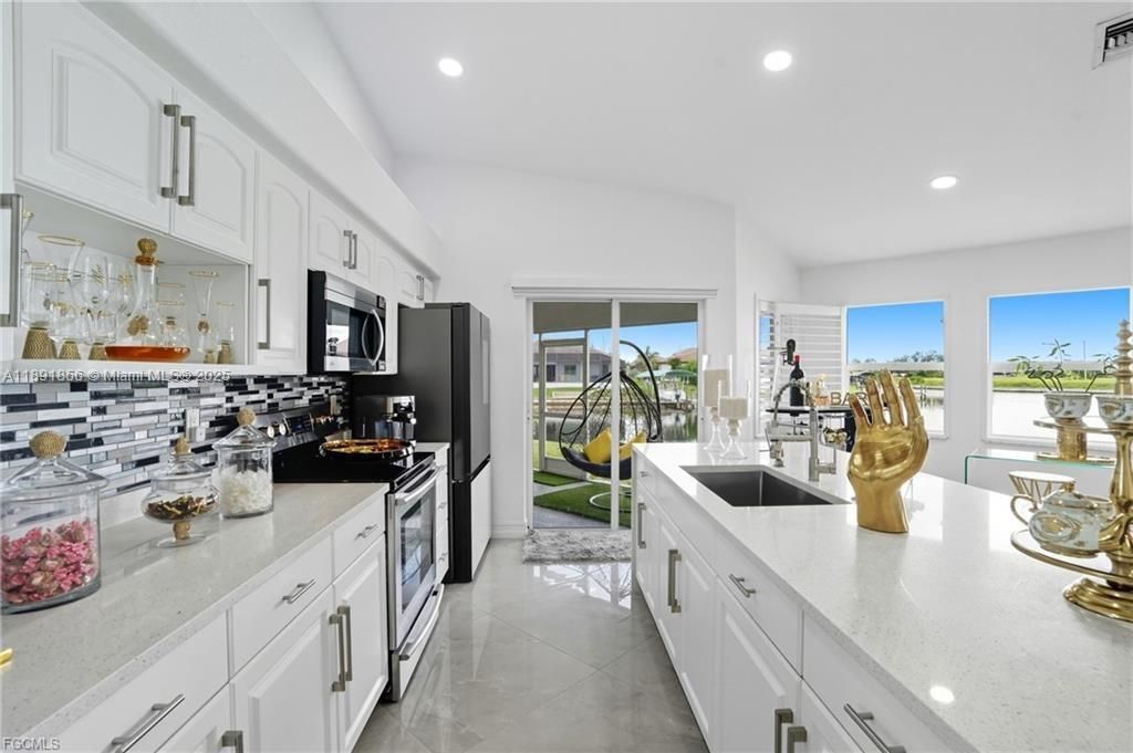 待售: $780,000 (3 贝兹, 2 浴室, 1763 平方英尺)