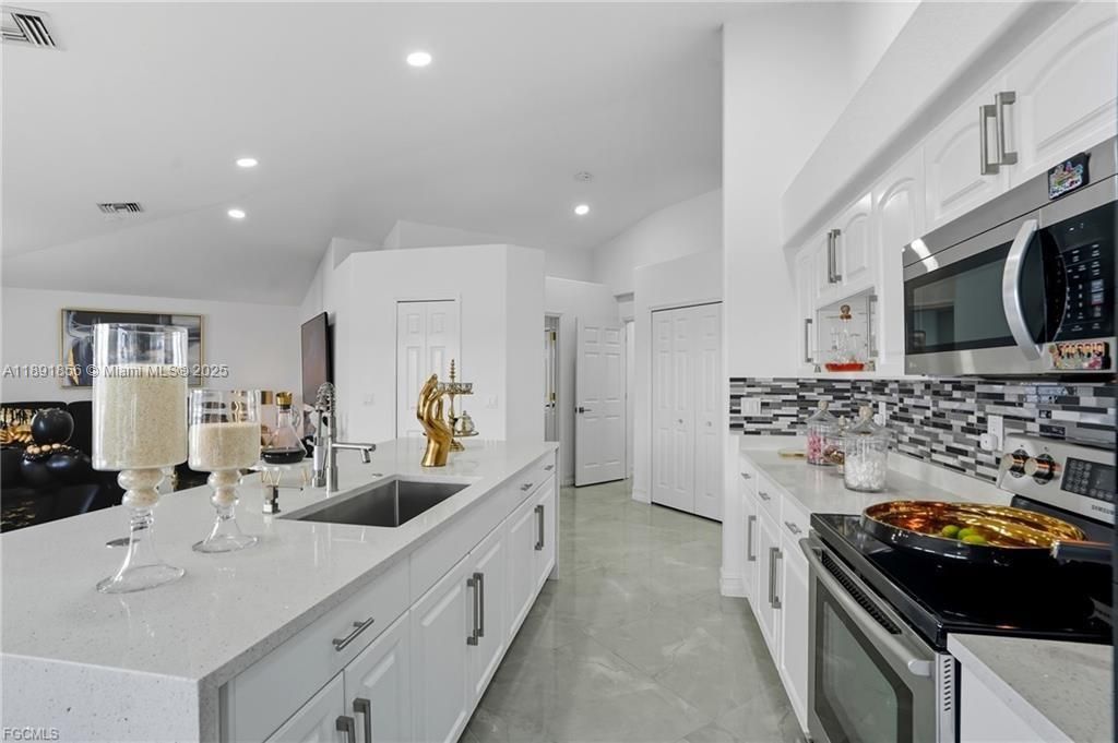 待售: $780,000 (3 贝兹, 2 浴室, 1763 平方英尺)