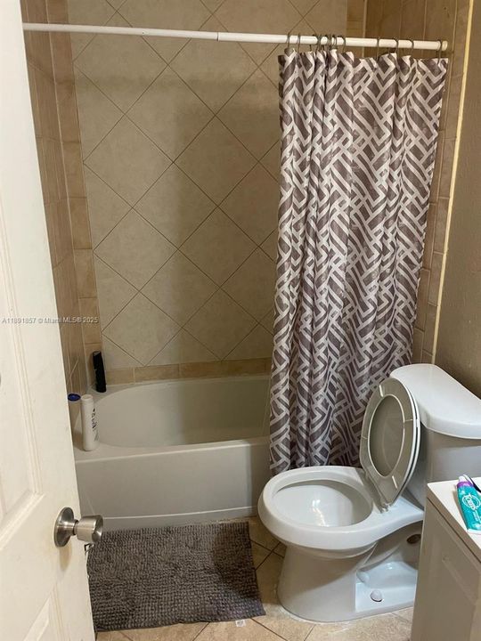 For Sale: $275,000 (3 beds, 2 baths, 2100 Square Feet)