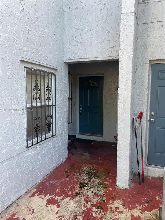 For Sale: $275,000 (3 beds, 2 baths, 2100 Square Feet)