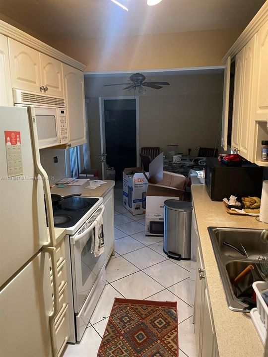 For Sale: $275,000 (3 beds, 2 baths, 2100 Square Feet)