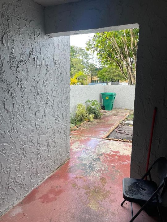 For Sale: $275,000 (3 beds, 2 baths, 2100 Square Feet)