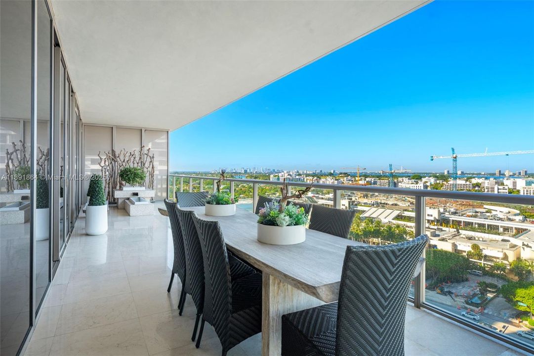 For Sale: $7,200,000 (3 beds, 3 baths, 3128 Square Feet)