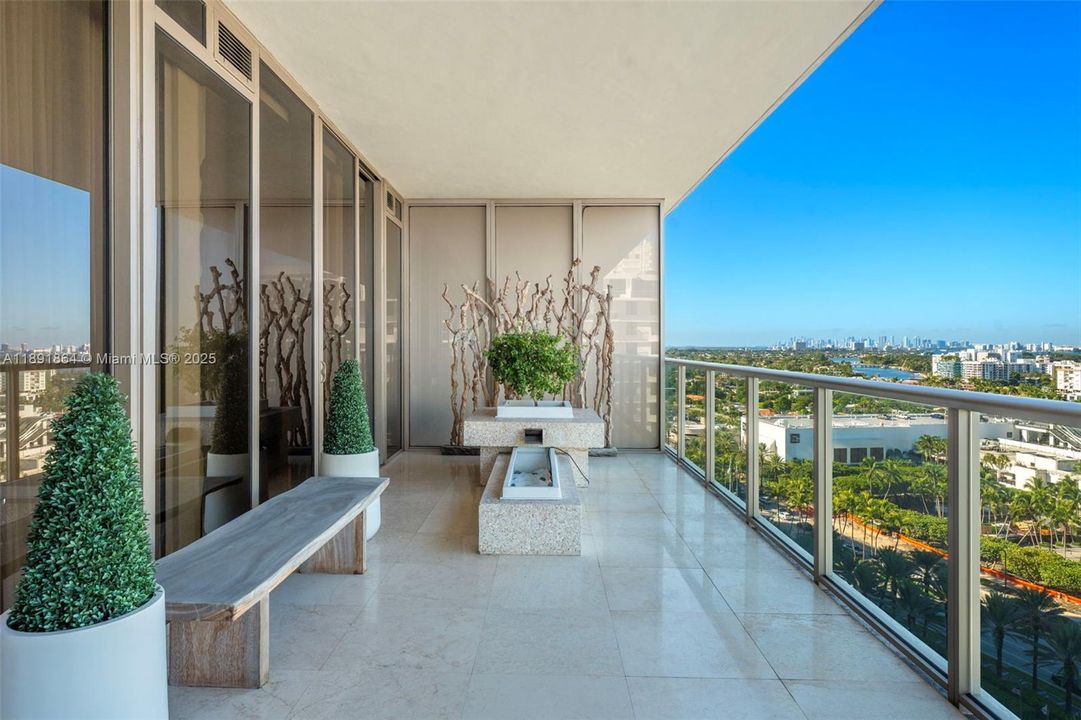 For Sale: $7,200,000 (3 beds, 3 baths, 3128 Square Feet)