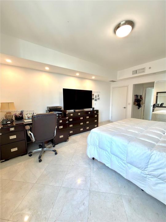 На продажу: $880,000 (3 спален, 2 ванн, 1866 Квадратных фут)