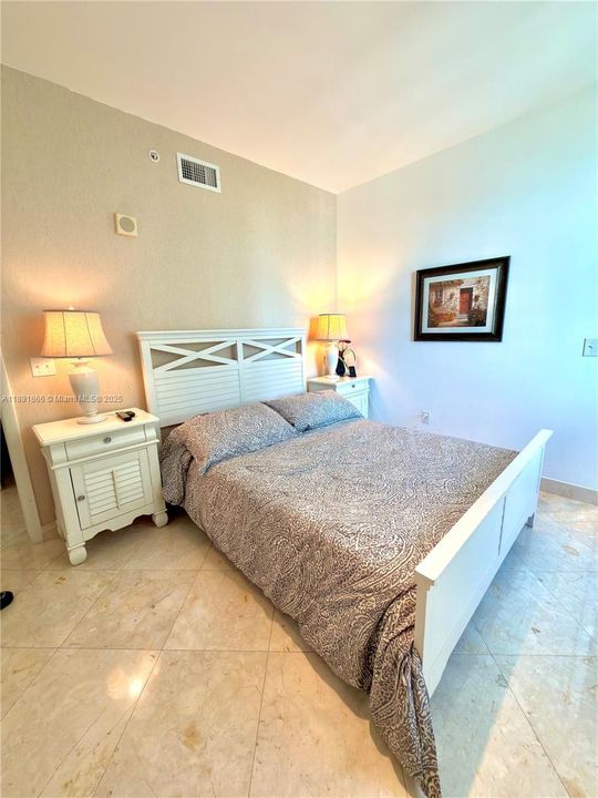 На продажу: $880,000 (3 спален, 2 ванн, 1866 Квадратных фут)