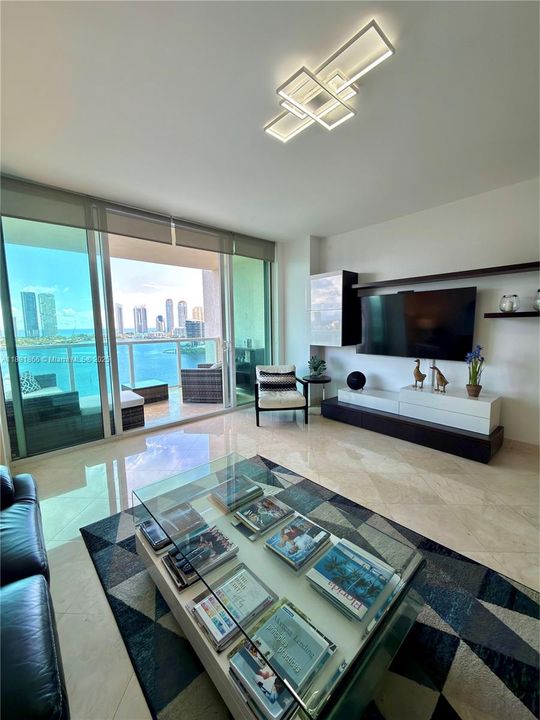 На продажу: $880,000 (3 спален, 2 ванн, 1866 Квадратных фут)