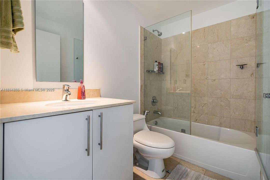 На продажу: $880,000 (3 спален, 2 ванн, 1866 Квадратных фут)