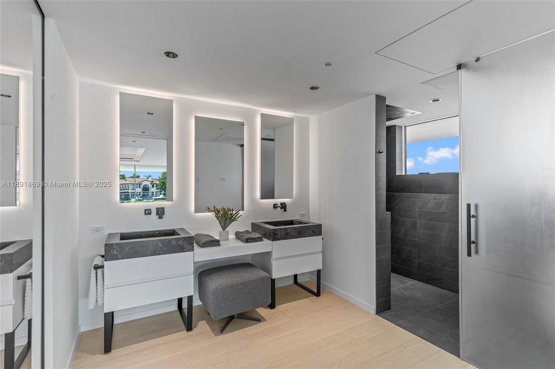 For Sale: $14,995,000 (5 beds, 4 baths, 8315 Square Feet)