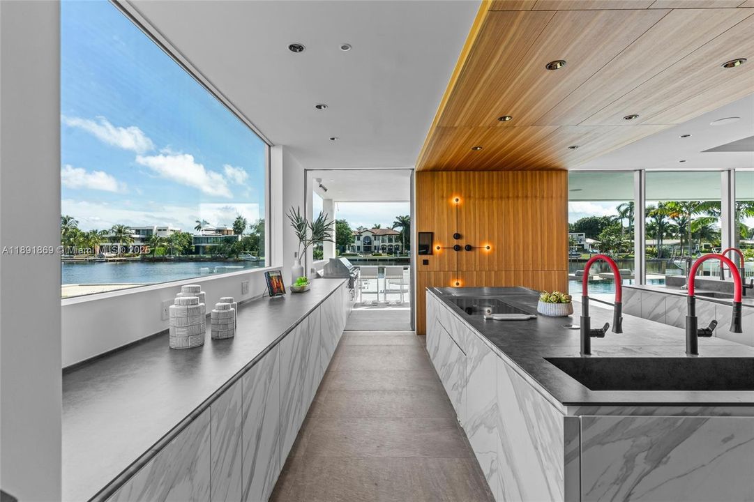 For Sale: $14,995,000 (5 beds, 4 baths, 8315 Square Feet)