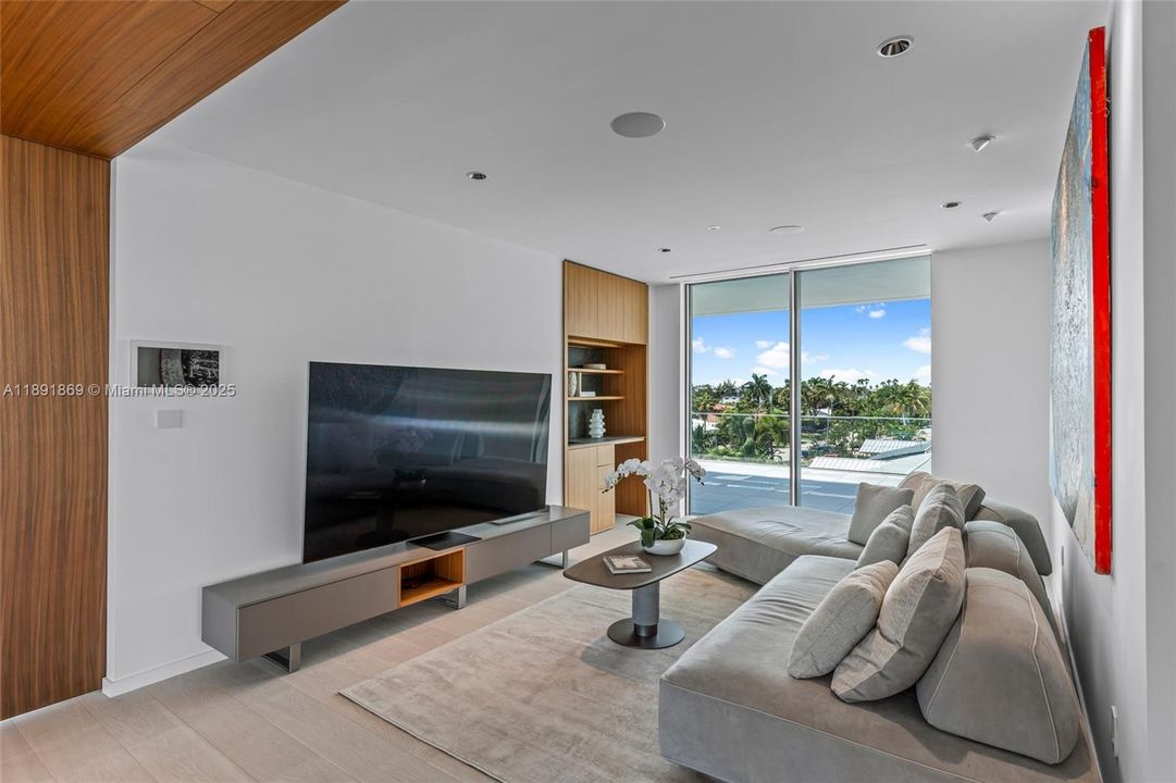 For Sale: $14,995,000 (5 beds, 4 baths, 8315 Square Feet)