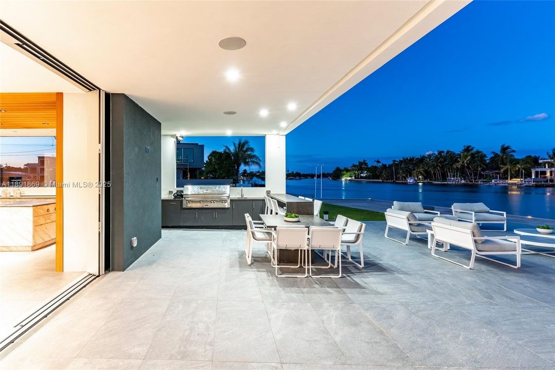 For Sale: $14,995,000 (5 beds, 4 baths, 8315 Square Feet)