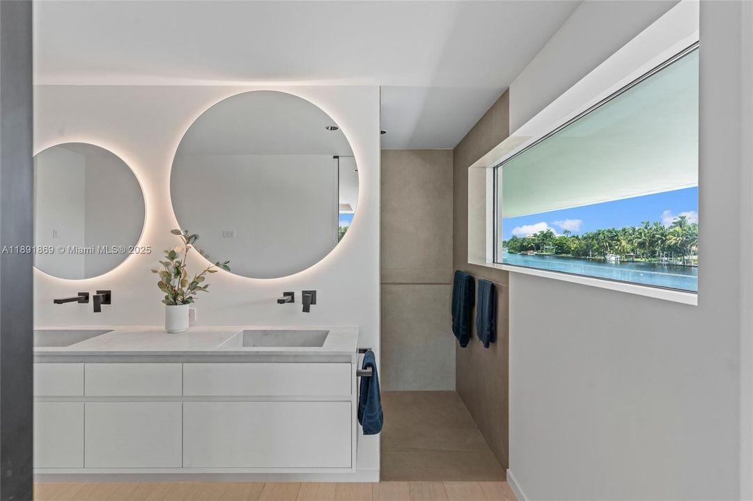 For Sale: $14,995,000 (5 beds, 4 baths, 8315 Square Feet)