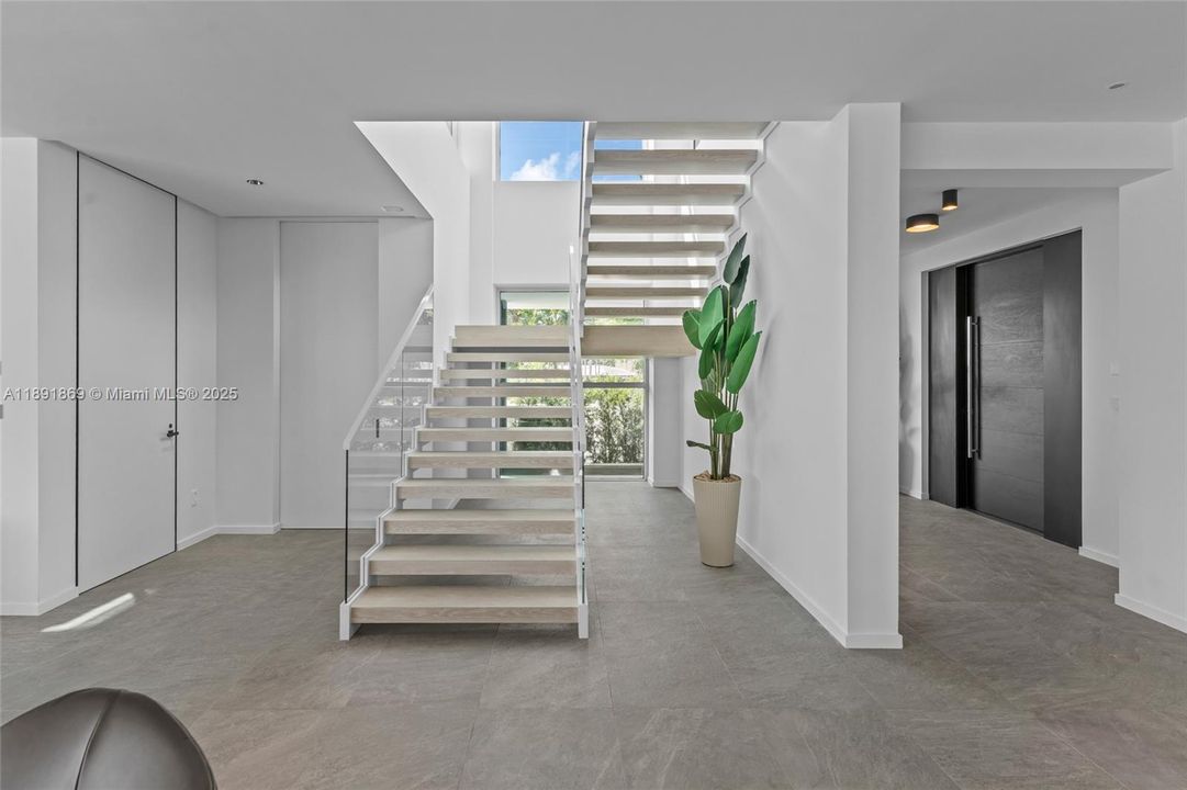 For Sale: $14,995,000 (5 beds, 4 baths, 8315 Square Feet)