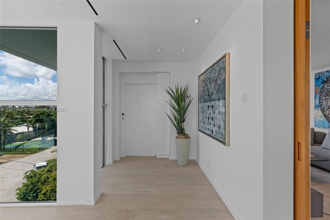 For Sale: $14,995,000 (5 beds, 4 baths, 8315 Square Feet)