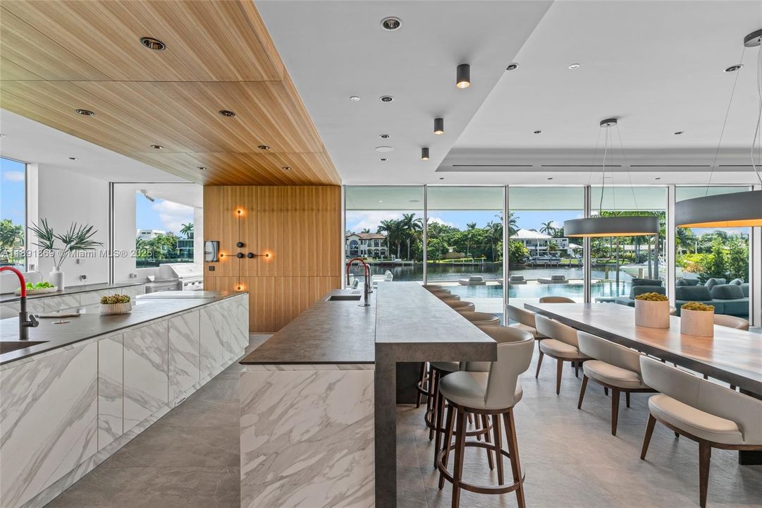 For Sale: $14,995,000 (5 beds, 4 baths, 8315 Square Feet)