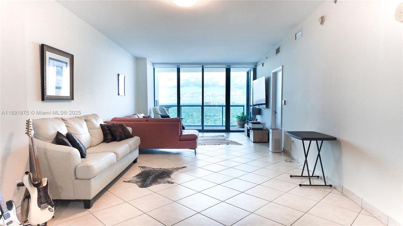 For Sale: $495,000 (2 beds, 2 baths, 1158 Square Feet)