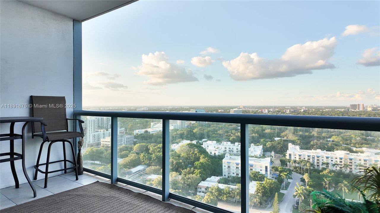 For Sale: $495,000 (2 beds, 2 baths, 1158 Square Feet)