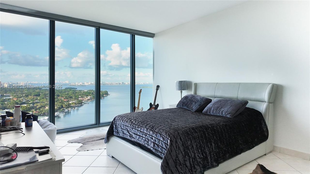 For Sale: $495,000 (2 beds, 2 baths, 1158 Square Feet)