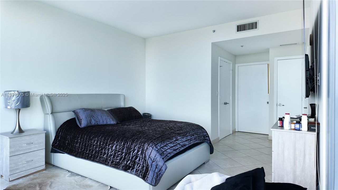 For Sale: $495,000 (2 beds, 2 baths, 1158 Square Feet)