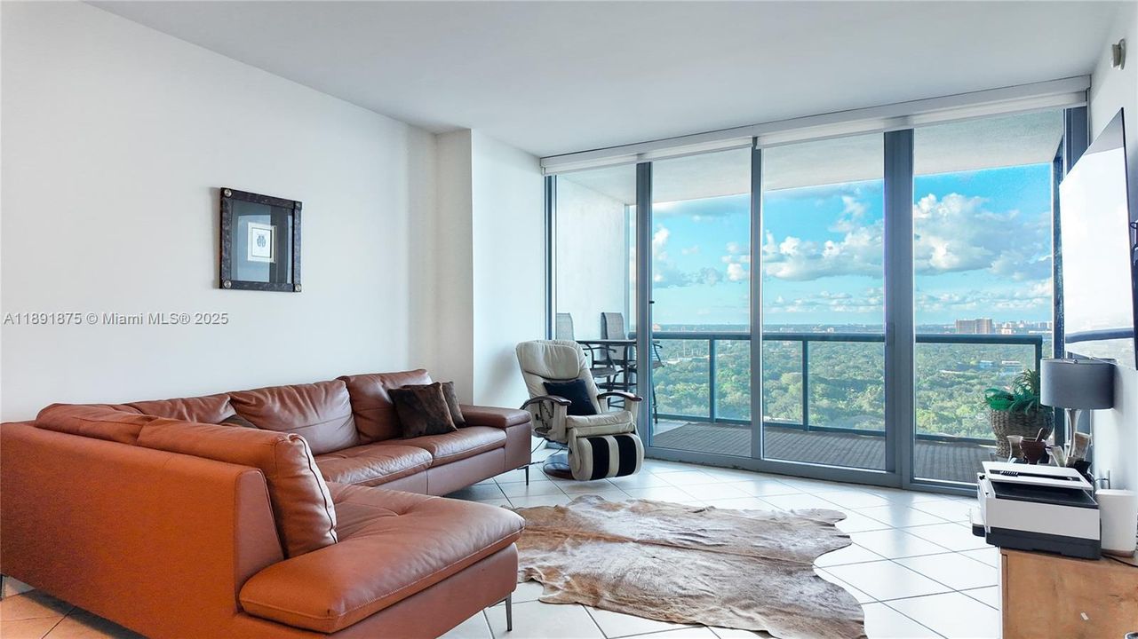 For Sale: $495,000 (2 beds, 2 baths, 1158 Square Feet)