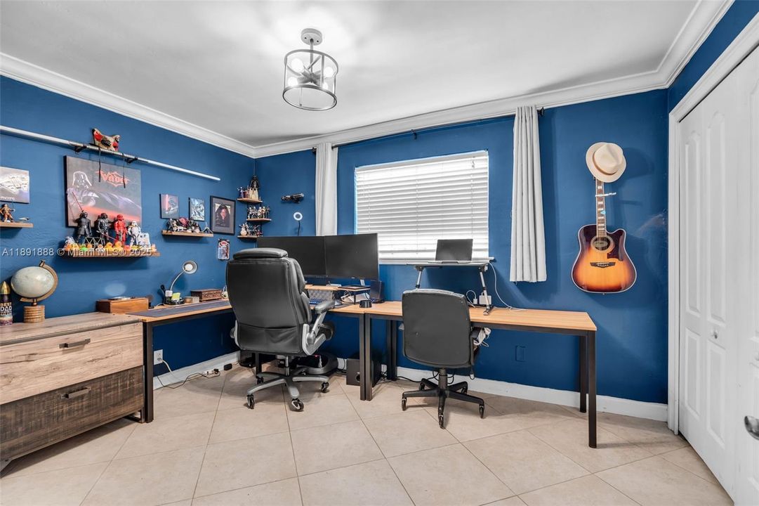 Недавно продано: $829,999 (4 спален, 2 ванн, 1809 Квадратных фут)