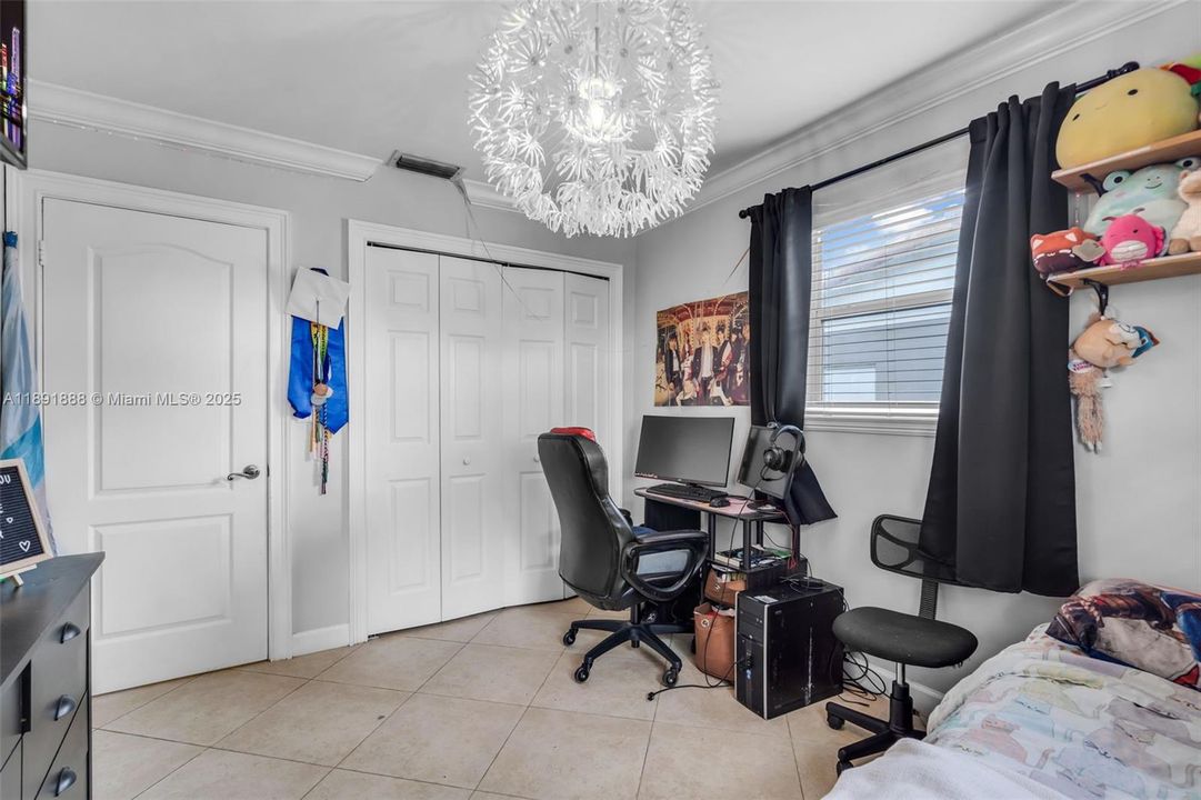 Недавно продано: $829,999 (4 спален, 2 ванн, 1809 Квадратных фут)