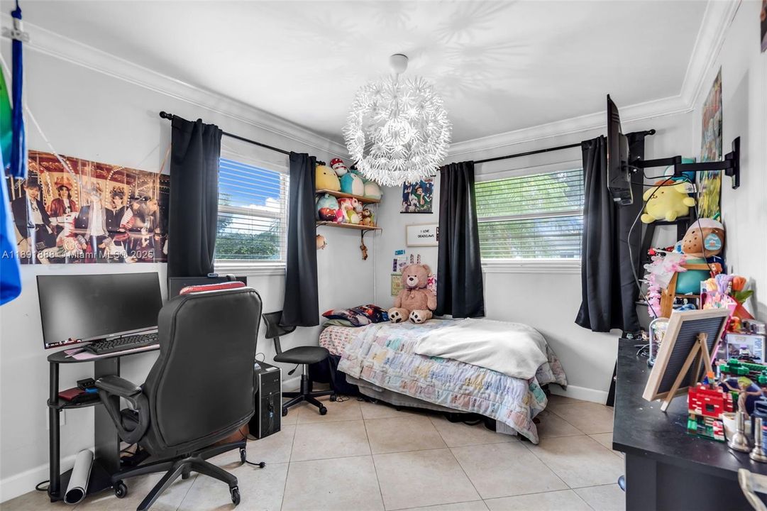 Недавно продано: $829,999 (4 спален, 2 ванн, 1809 Квадратных фут)