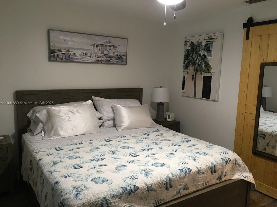 合同活跃: $1,750 (1 贝兹, 1 浴室, 587 平方英尺)