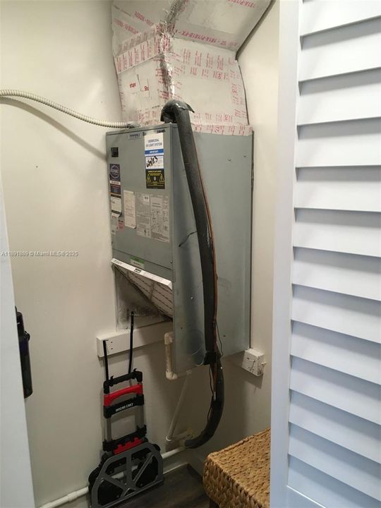 合同活跃: $1,750 (1 贝兹, 1 浴室, 587 平方英尺)