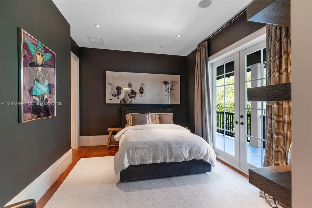 For Sale: $16,250,000 (5 beds, 6 baths, 6352 Square Feet)