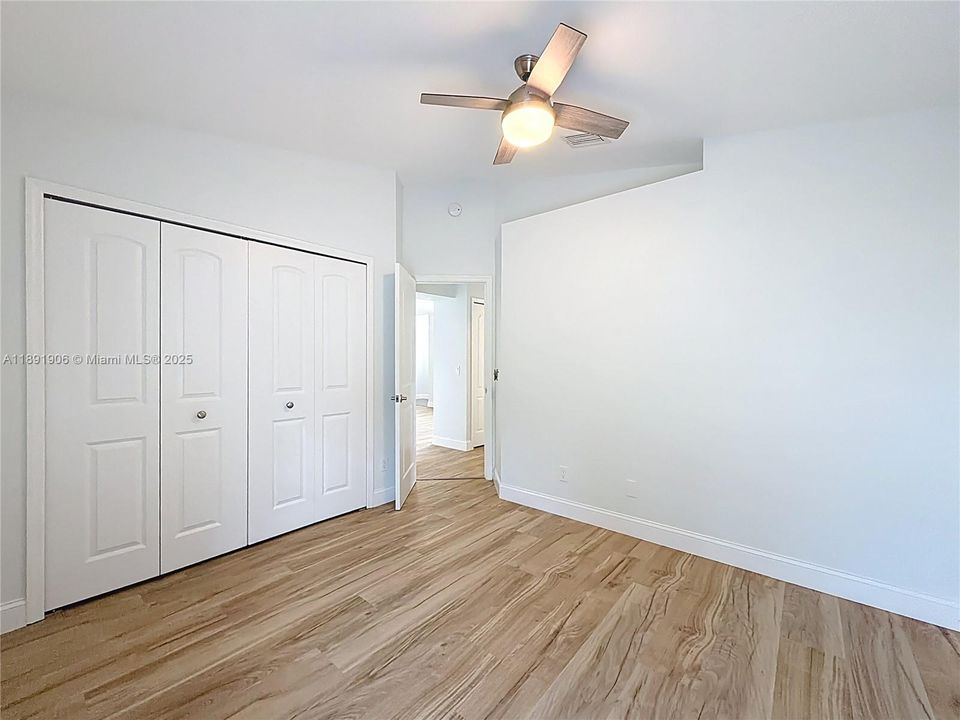 Recently Sold: $415,000 (3 beds, 2 baths, 1273 Square Feet)