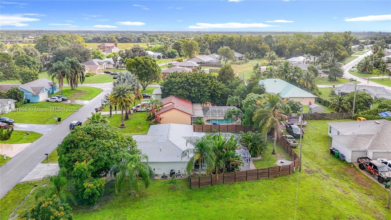 Recently Sold: $415,000 (3 beds, 2 baths, 1273 Square Feet)