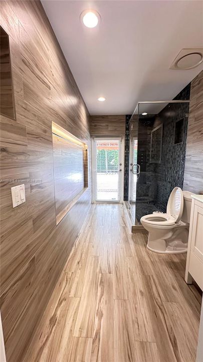 Recently Rented: $9,000 (5 beds, 4 baths, 3462 Square Feet)