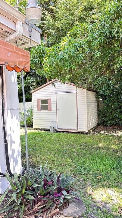 Recently Rented: $9,000 (5 beds, 4 baths, 3462 Square Feet)