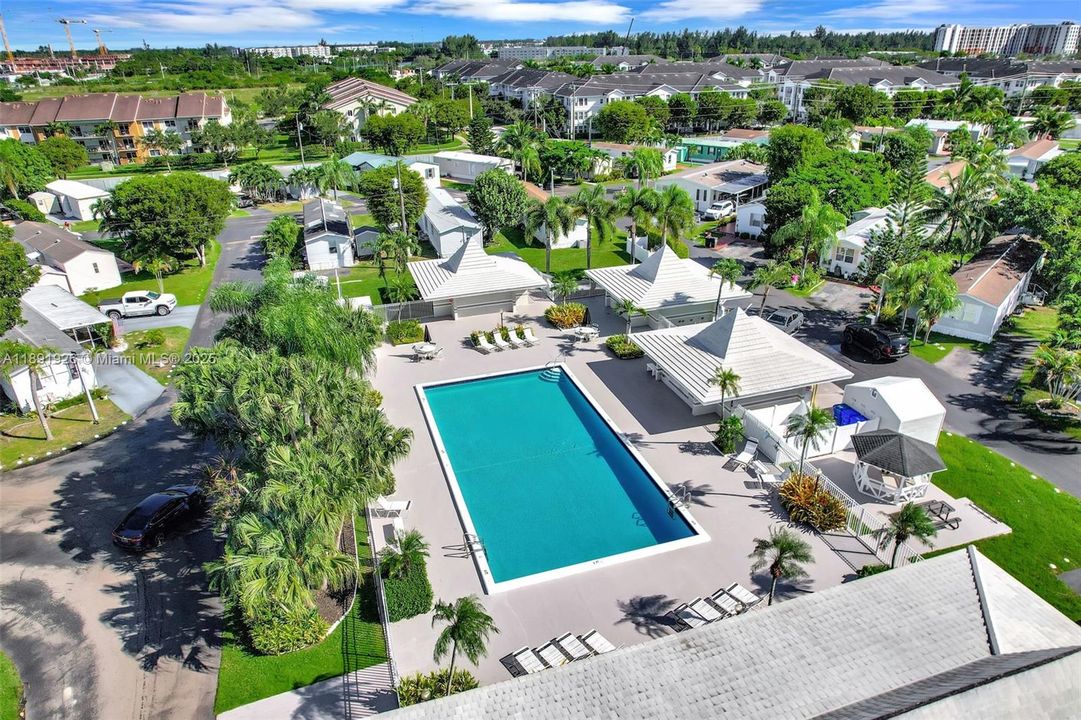 На продажу: $180,000 (2 спален, 2 ванн, 0 Квадратных фут)