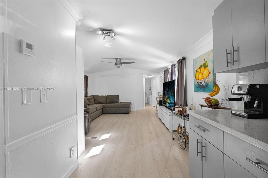 На продажу: $180,000 (2 спален, 2 ванн, 0 Квадратных фут)