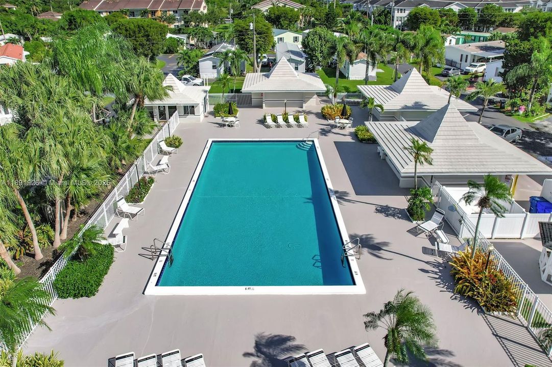 На продажу: $180,000 (2 спален, 2 ванн, 0 Квадратных фут)