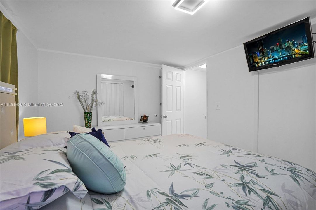 На продажу: $180,000 (2 спален, 2 ванн, 0 Квадратных фут)