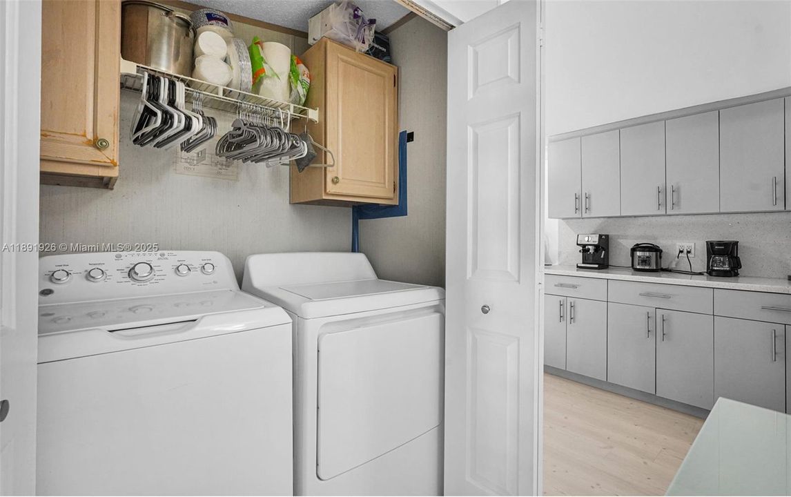 На продажу: $180,000 (2 спален, 2 ванн, 0 Квадратных фут)