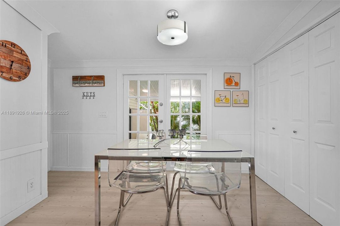 На продажу: $180,000 (2 спален, 2 ванн, 0 Квадратных фут)