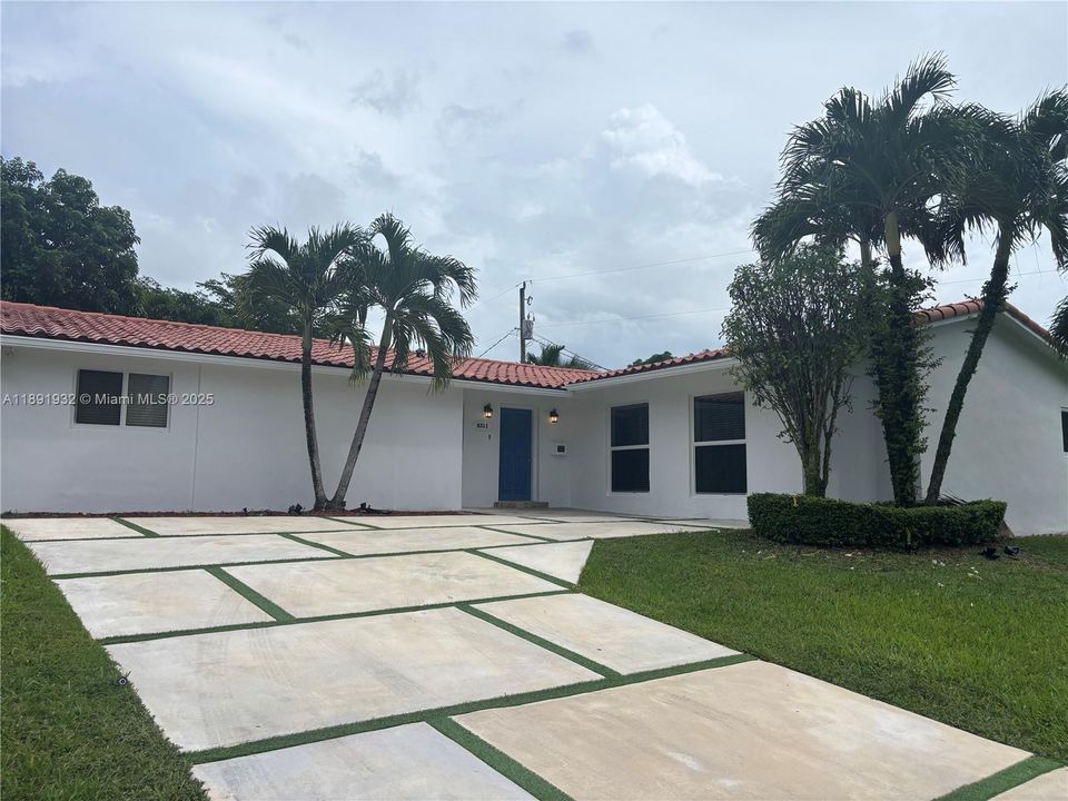 Недавно арендовано: $4,350 (3 спален, 2 ванн, 2283 Квадратных фут)