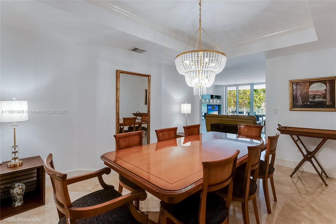 待售: $2,780,000 (3 贝兹, 4 浴室, 2605 平方英尺)