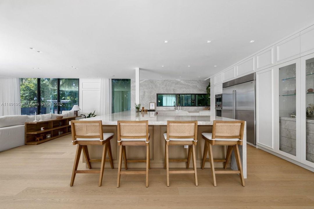 На продажу: $18,900,000 (7 спален, 6 ванн, 7690 Квадратных фут)