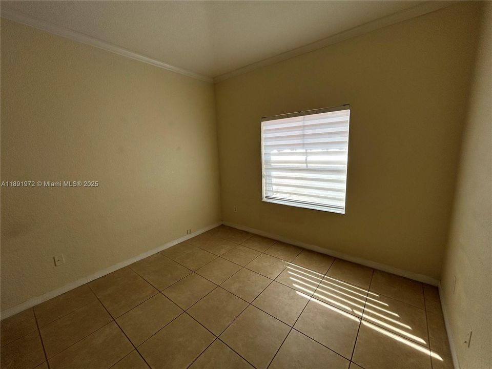 На продажу: $349,000 (3 спален, 3 ванн, 1382 Квадратных фут)