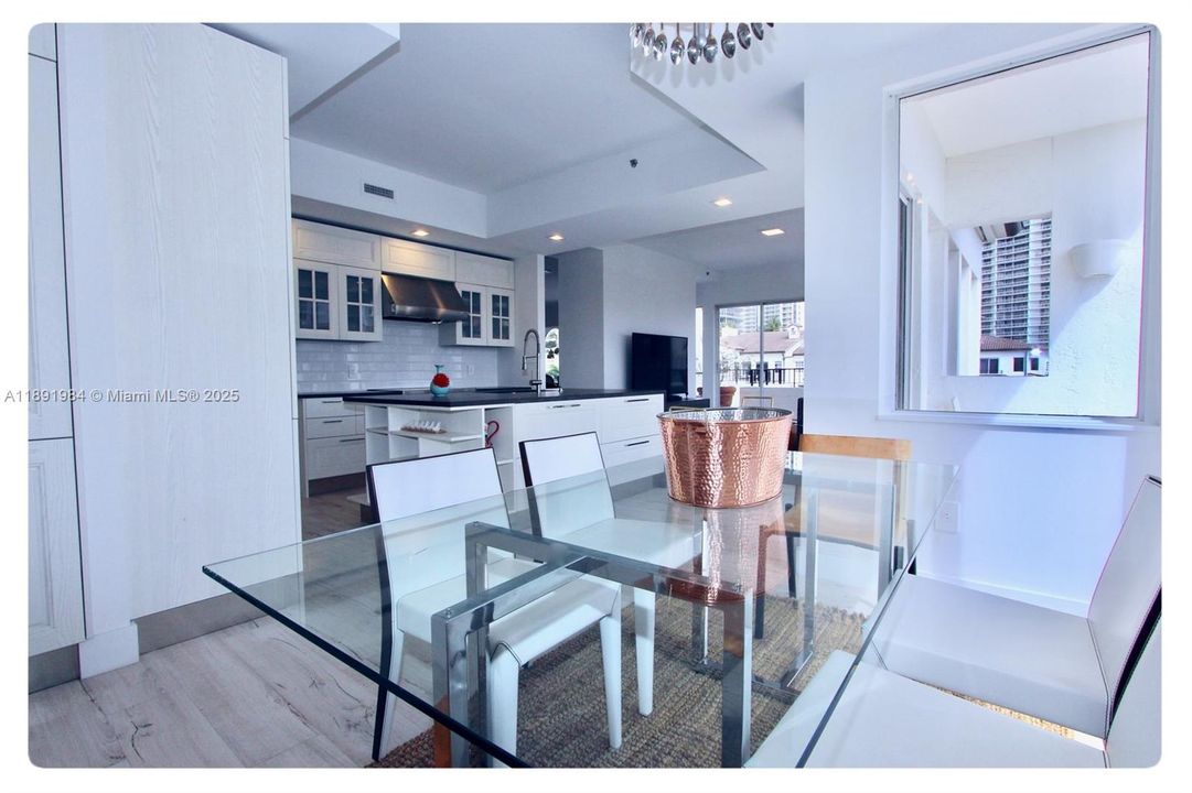 For Sale: $2,500,000 (4 beds, 4 baths, 4339 Square Feet)