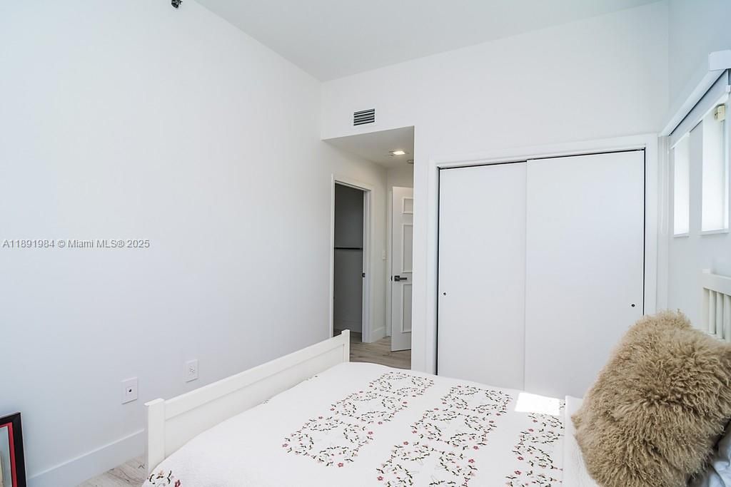 For Sale: $2,500,000 (4 beds, 4 baths, 4339 Square Feet)