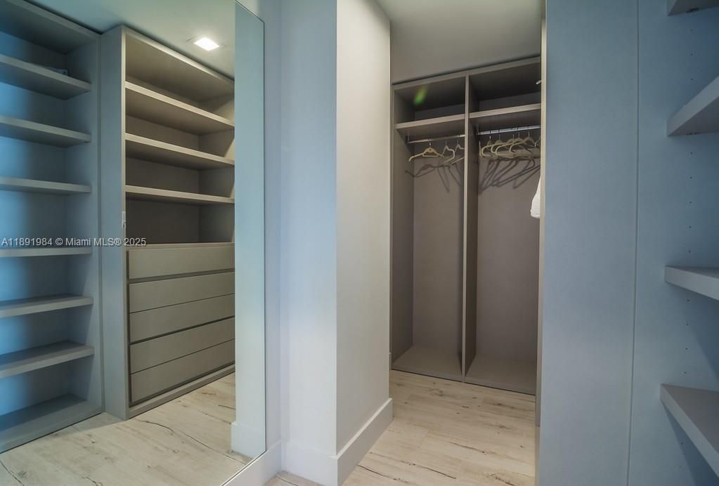 For Sale: $2,500,000 (4 beds, 4 baths, 4339 Square Feet)