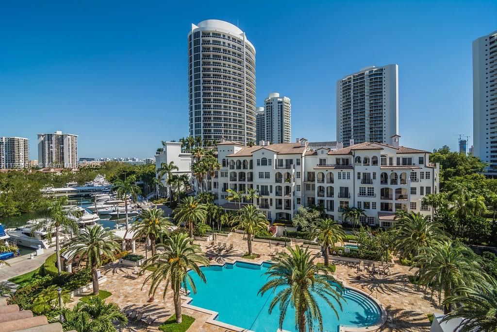 For Sale: $2,500,000 (4 beds, 4 baths, 4339 Square Feet)