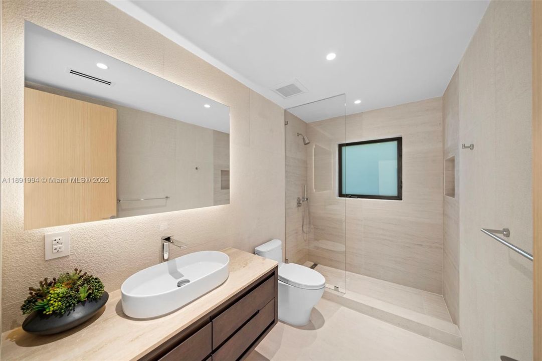 For Sale: $5,750,000 (4 beds, 3 baths, 3281 Square Feet)